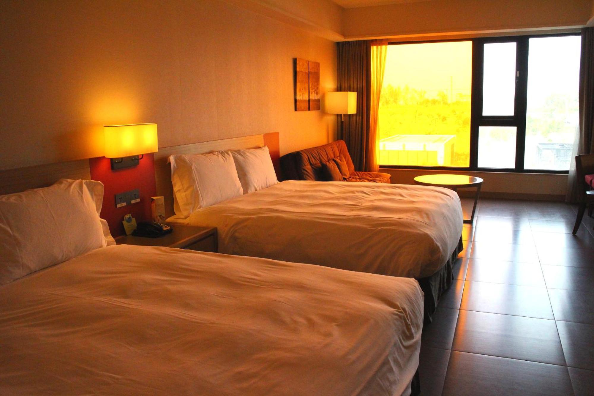 Fullon Hotel Lihpao Resort Houli Exterior photo A room at the hotel