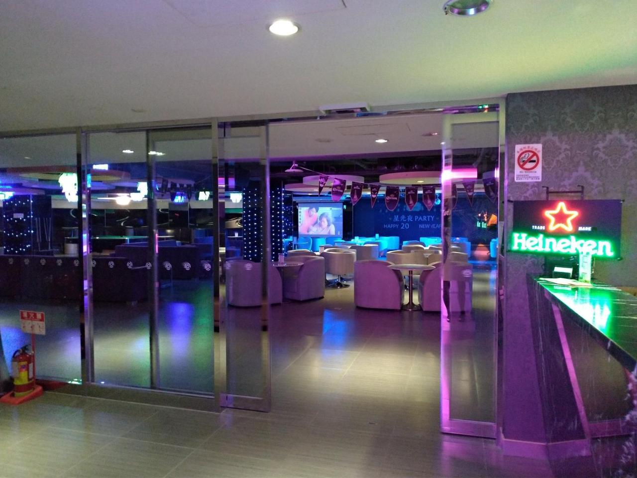 Fullon Hotel Lihpao Resort Houli Exterior photo A nightclub in Pattaya, Thailand